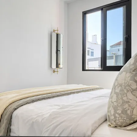 Beco Santa Emilia 2h, A In Madeira *