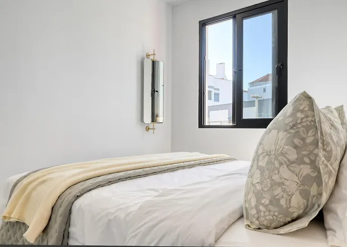 Beco Santa Emilia 2h, A In Madeira *