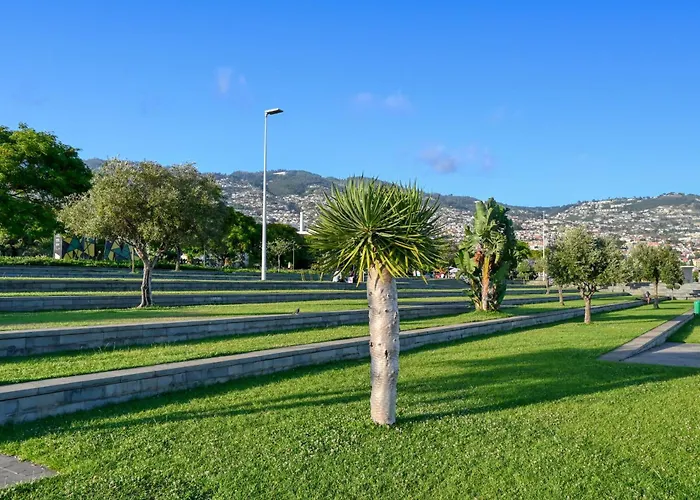 Beco Santa Emilia 2h, A In Madeira *